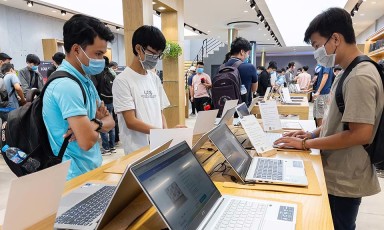 Mua laptop mới, không bây giờ thì bao giờ?