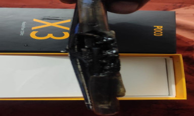 POCO X3 bất ngờ phát nổ khi đang sạc, nhà sản xuất đổ lỗi cho người dùng