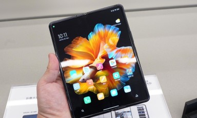 Xiaomi Mi Mix Fold trải qua thử nghiệm uốn cong 200.000 lần kéo dài 89 giờ