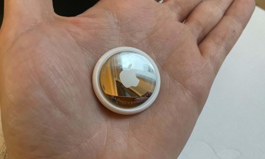 Apple: Đừng nghĩ đến chuyện sẽ ăn cắp được AirTags của người khác!