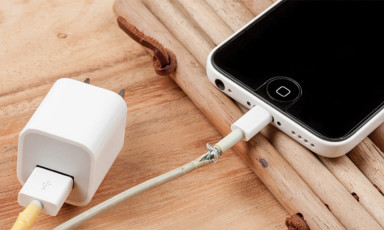 Đã tìm ra nguyên nhân khiến cáp sạc của Apple dễ đứt