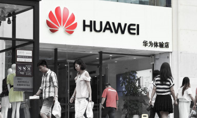 Đi cửa sau với Huawei, một công ty Mỹ bị điều tra
