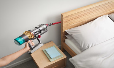 Làm sạch sâu nhà cửa toàn diện với Dyson V15 Detect hiện đã có mặt tại Việt Nam