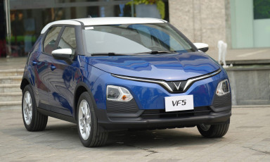VinFast VF 5 Plus bắt đầu bàn giao đến tay khách hàng tại Việt Nam